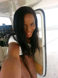 Maheeda in plane 2.jpg