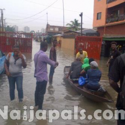 Flood Cripples Lagos Express Way 11.jpeg