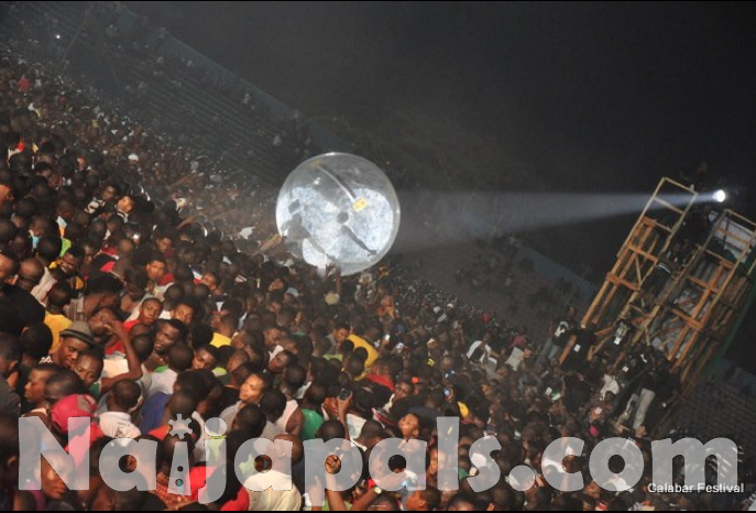 Akon's Fans At Calabar Festival 2012.png
