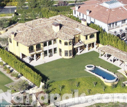 Stunning Villa of Kim Kardashian and Kanye West Place To Cool Off.jpg