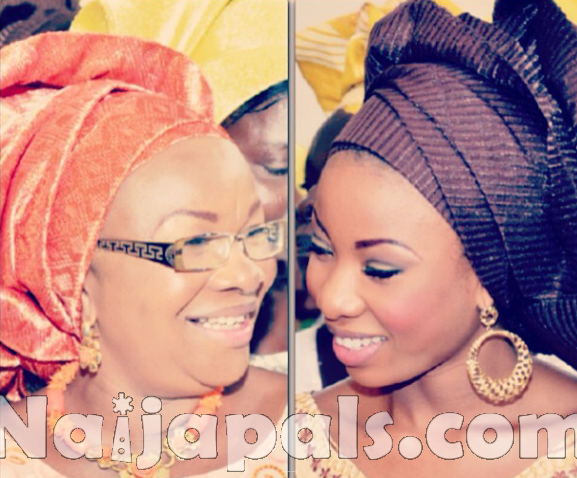 Mo'Cheddah and mom.png