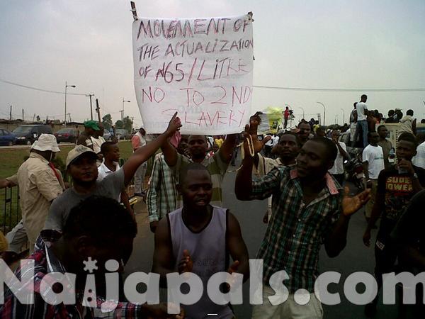 Day 2 Fuel Subsidy Protests Nigeria (3)