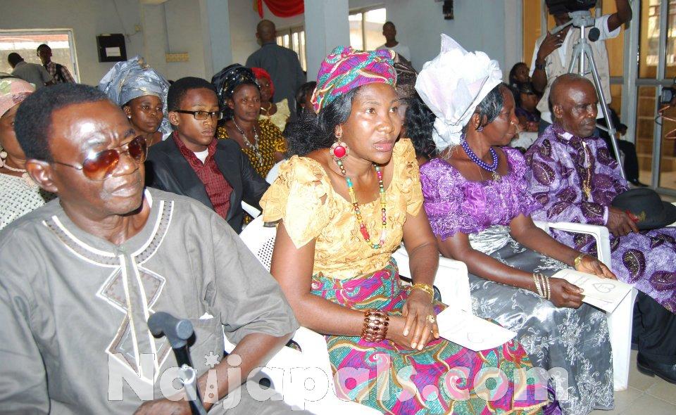 Chined Ikedieze Wedding Photo 2