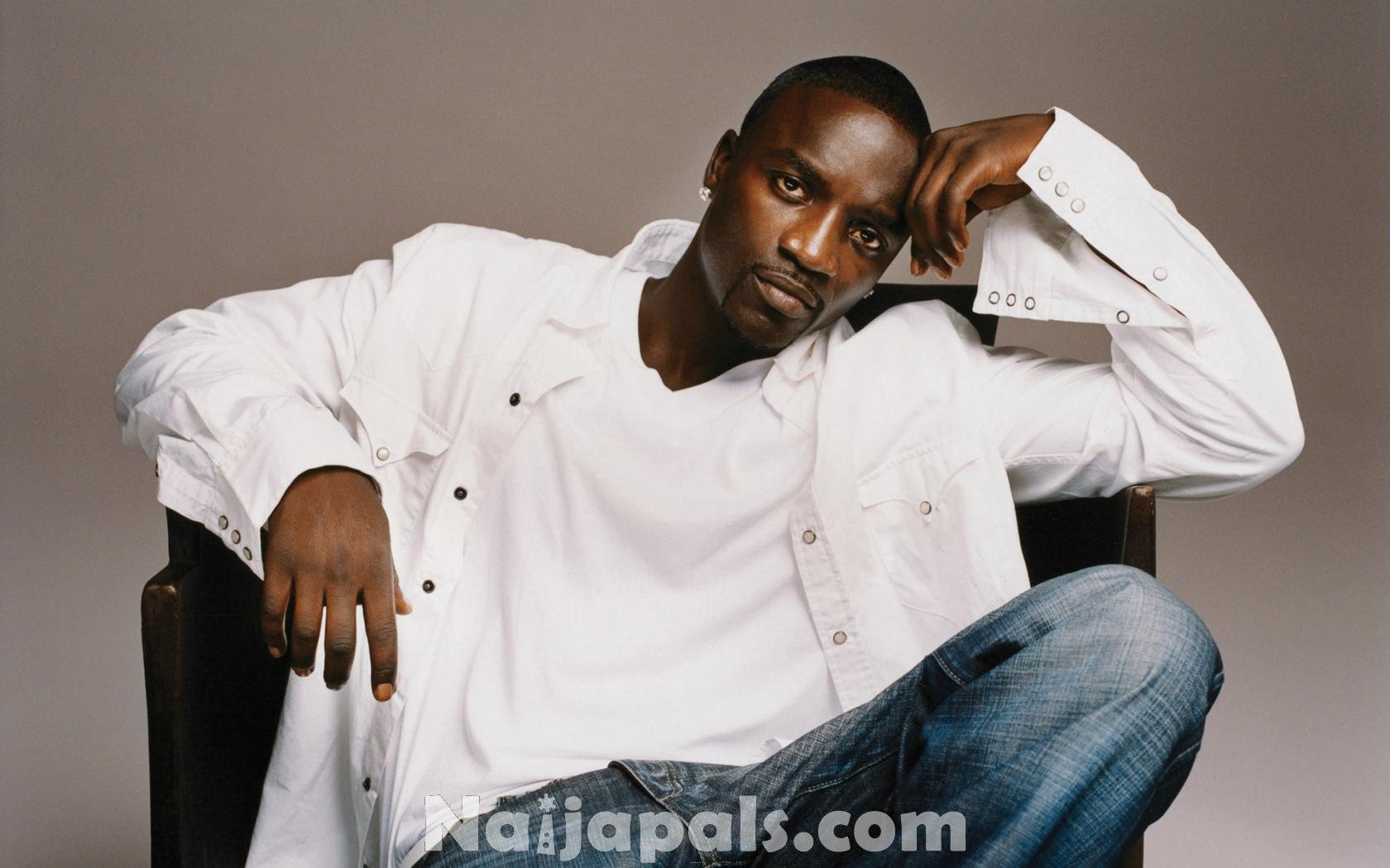 01 Akon