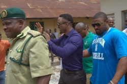 0006-Iyanya_exiting_2_.jpg