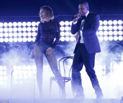 0007-Jay-Z-and-Beyonc_-perform-at-the-56th-Grammy-Awards-6.jpg