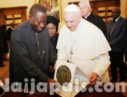 president-Jonathan-Meet-Pope05.jpeg