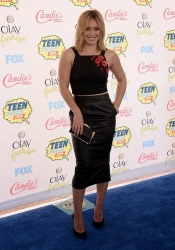 0009-hilary-duff-teen-choice-awards-20141.jpg