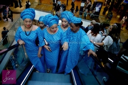  Alaafin of Oyo With Four Wives.jpg
