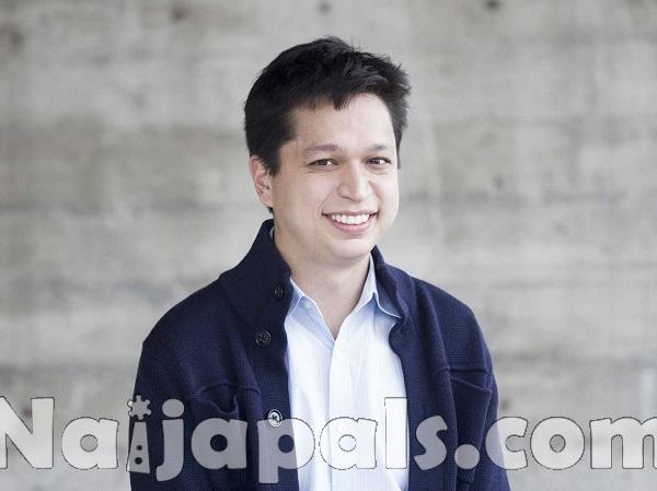 0023-Ben-Silbermann-earns-his-B.A.-from-Yale-in-20031