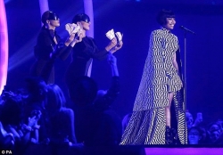 Nicki Minaj's Outfits00023.JPG