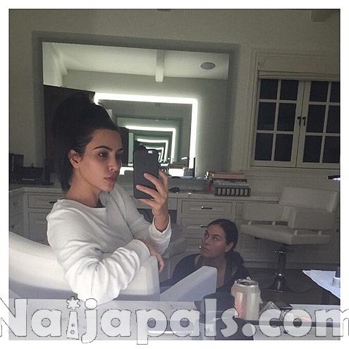 Kim Kardashian Selfies00013