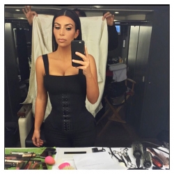 Kim Kardashian Selfies00007.jpg