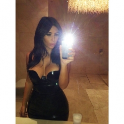 Kim Kardashian Selfies00008.jpg