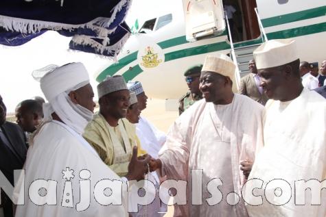 President Goodluck Jonathan Commissions Almajiri School In Sokoto (7)
