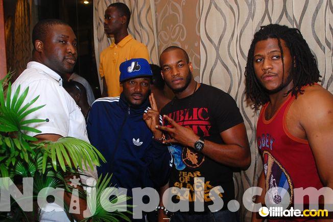 2 face (2L) 'n' friends