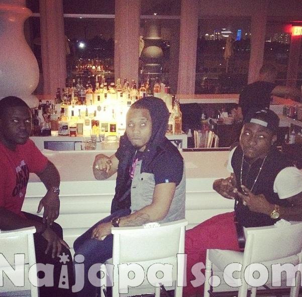 Davido and his Crew (1)