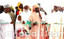 President Goodluck Jonathan Commissions Almajiri School In Sokoto (10)