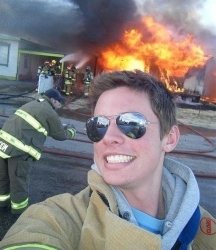 house burning selfie