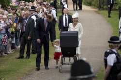Photos-from-the-christening-of-Duke-and-Duchess-of-Cambridge’s-newborn-princess7.jpg