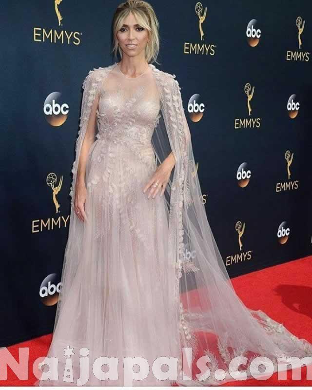 Red-carpet-pictures-from-the-68th-annual-Emmys-Award-viviangist.com-12