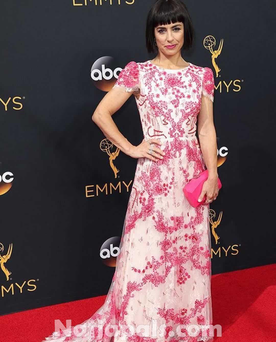 Red-carpet-pictures-from-the-68th-annual-Emmys-Award-viviangist.com-18