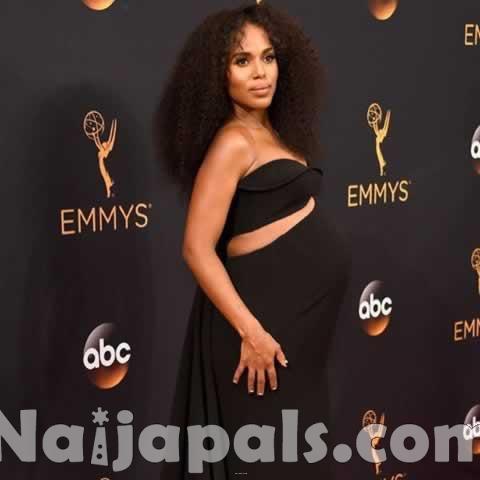 Red-carpet-pictures-from-the-68th-annual-Emmys-Award-viviangist.com-29