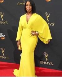 Red-carpet-pictures-from-the-68th-annual-Emmys-Award-viviangist.com-11.jpg
