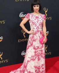 Red-carpet-pictures-from-the-68th-annual-Emmys-Award-viviangist.com-18.jpg