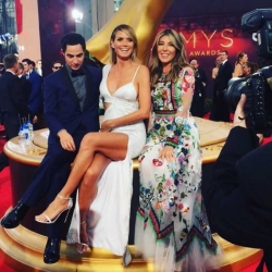 Red-carpet-pictures-from-the-68th-annual-Emmys-Award-viviangist.com-19.jpg