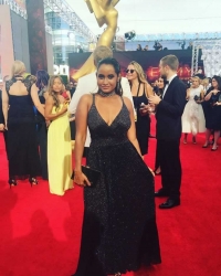 Red-carpet-pictures-from-the-68th-annual-Emmys-Award-viviangist.com-21.jpg