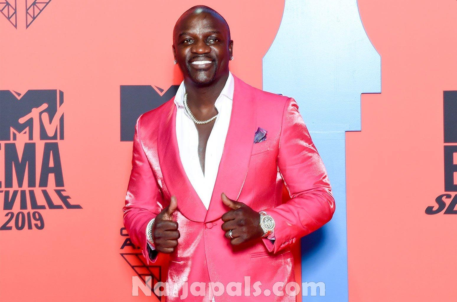 Akon-2019-ema-red-carpet-a-billboard-1548